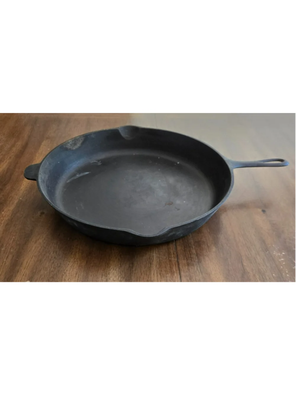 Vintage Lodge Egg Logo #14SK Skillet 15